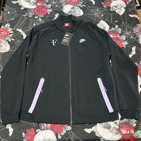 NWT RARE 2017 NIKE TECH PACK ROGER FEDERER BLACK/LIGHT PURPLE TENNIS JACKET SZ L - Picture 1 of 15